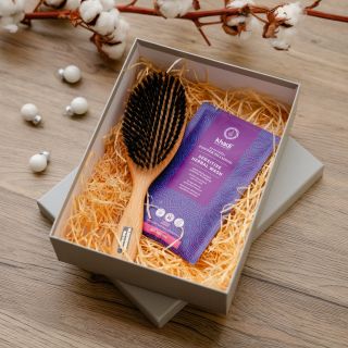 Možná Vás čeká chvíle, kdy sami rozbalíte takovouto 100% přírodní péči a necháte se hýčkat.🙂 Kombinace ajurvédského KHADI...