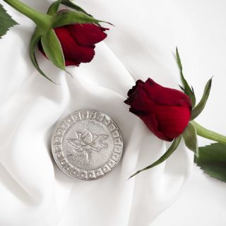 Silvestrovský přípitek bývá mimo jiné na lásku.🙂 A díky HA-THA TUHÉMU PARFÉMU LOVE/LÁSKA můžete do nového roku vkročit s...